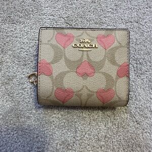 VIRAL Coach Heart Printed Wallet